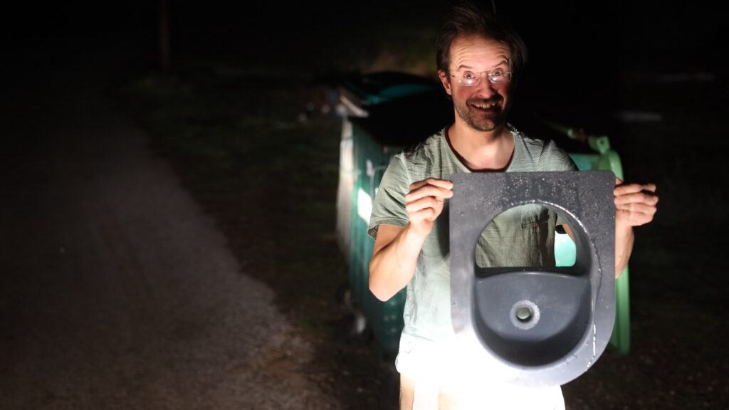 Philip und der Einsatz der Trocken-Trenn-Toilette