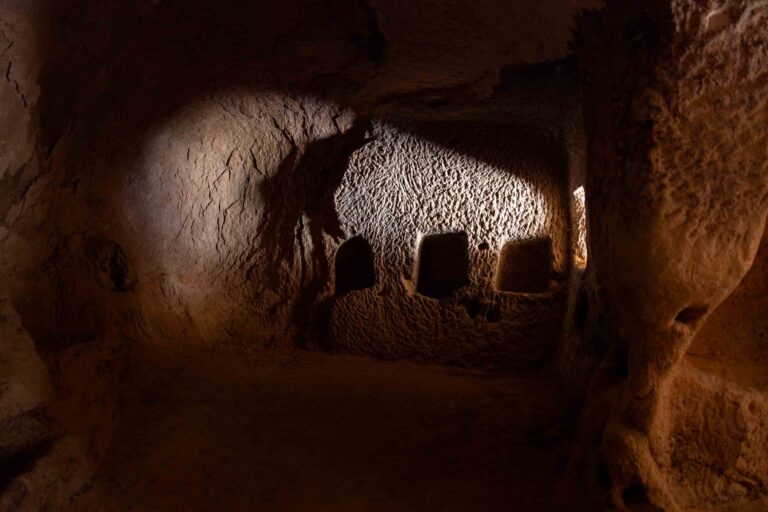 Höhle im Zelve Freilichtmuseum