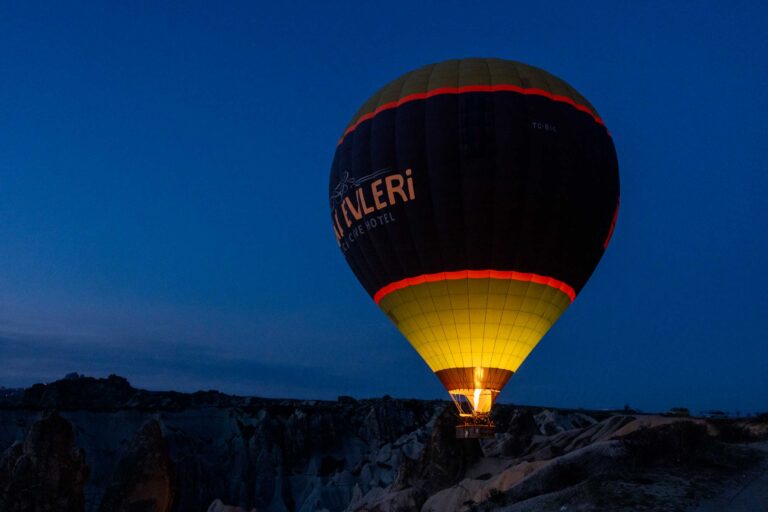 Ballonglühen vor Sonnenaufgang