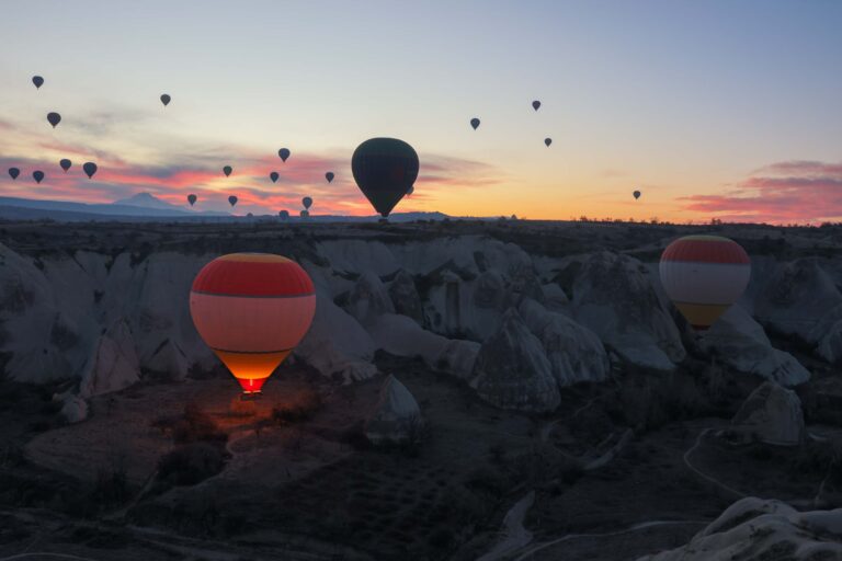 Ballons über dem Love Valley