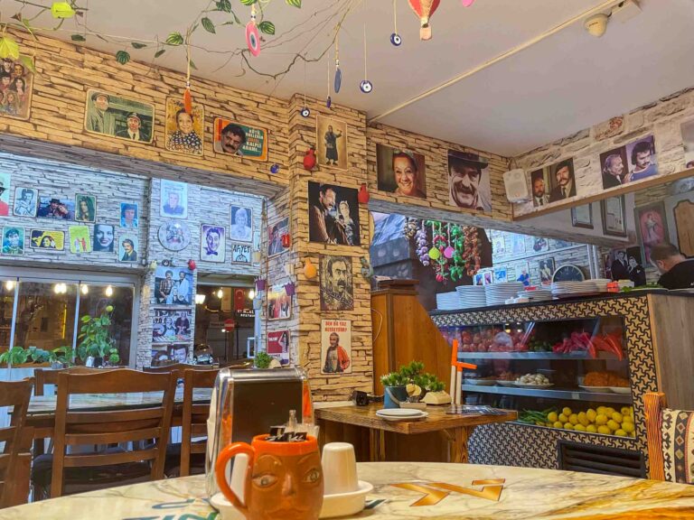 Im Akdeniz Kebap Salonu