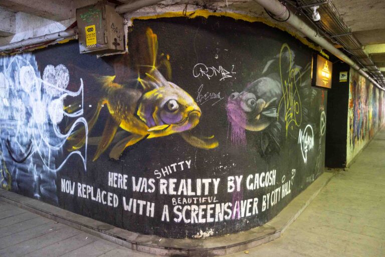 Streetart in einer Unterführung