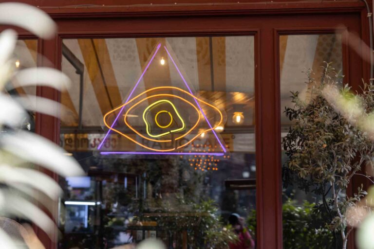 Das Radio Cafe in Tiflis