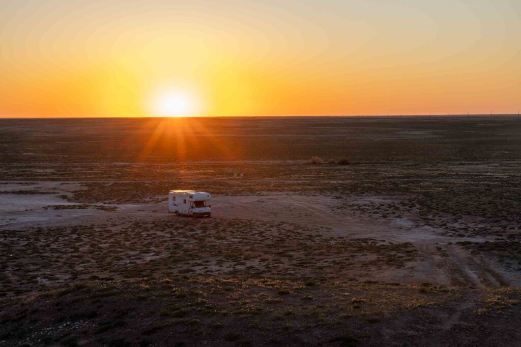 Womo Lucas in der Steppe Kasachstans