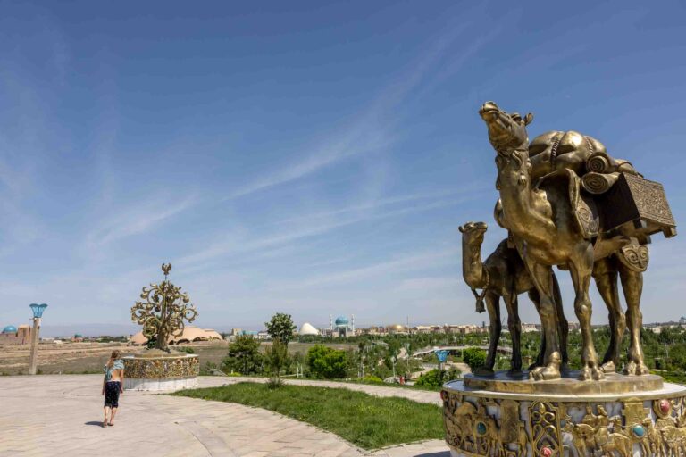 In Türkistans großem Park