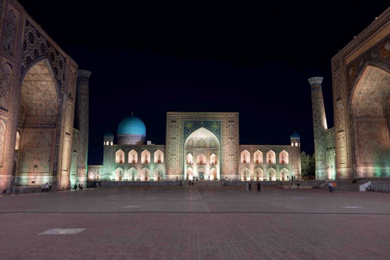 Samarkand, Registan