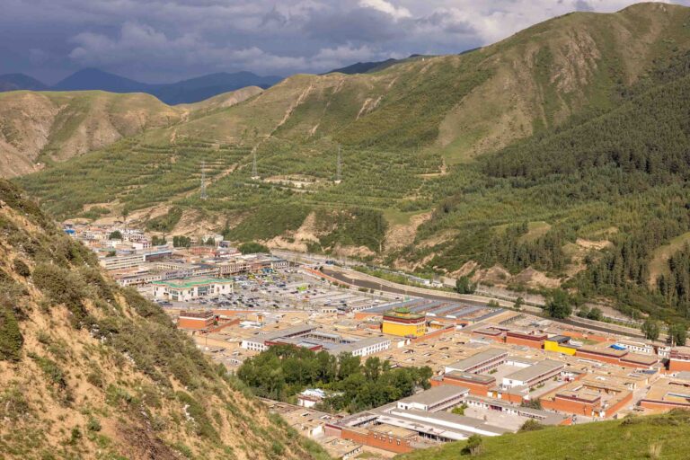 Blick auf das Labrang Kloster